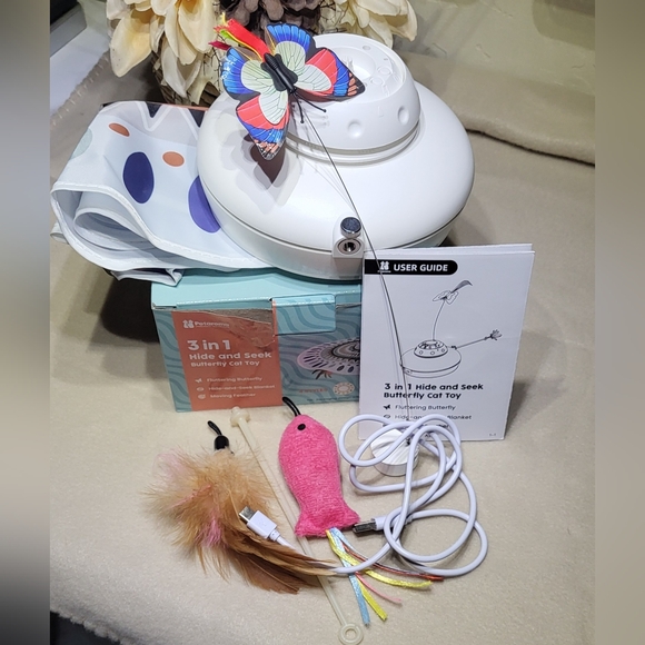 Potaroma 3 In 1 Hide and Seek Butterfly Cat Toy EUC - Picture 7 of 14